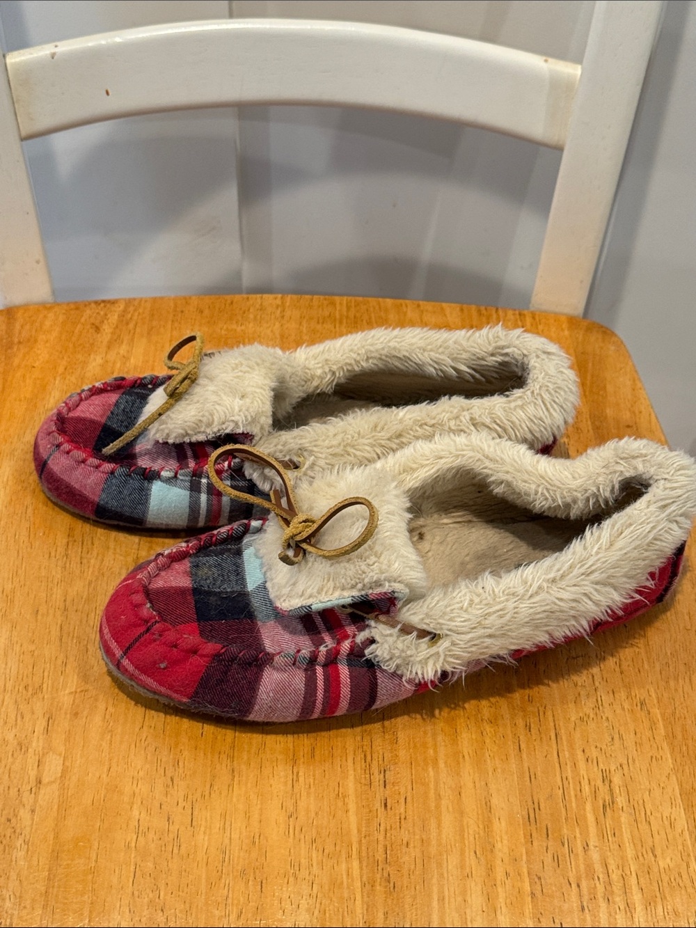 Talbots Red Plaid Faux-Fur Lined Moccasin Slippers - Picture 5 of 6